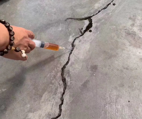 盐山混凝土裂缝修补技术详解​